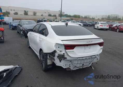 2023 Kia Forte Gt-Line z USA, uszkodzony, nr VIN 3KPF54AD6PE634225